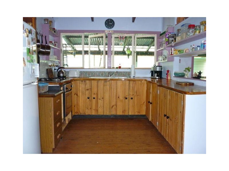 1 MARINE ST, Macleay Island QLD 4184