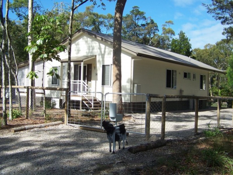 14 Baracoota st, Macleay Island QLD 4184