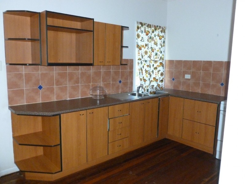 26 LEONIE cres, Lamb Island QLD 4184