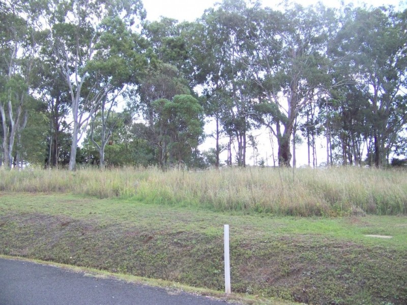 25-27 LUCAS DR, Lamb Island QLD 4184