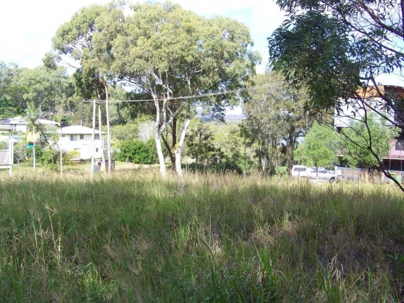 25-27 LUCAS DR, Lamb Island QLD 4184