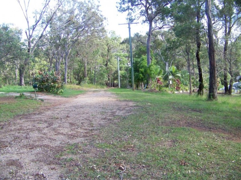 7 PARANKA ST, Lamb Island QLD 4184