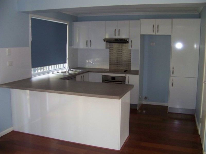 10 Oomool St, Macleay Island QLD 4184