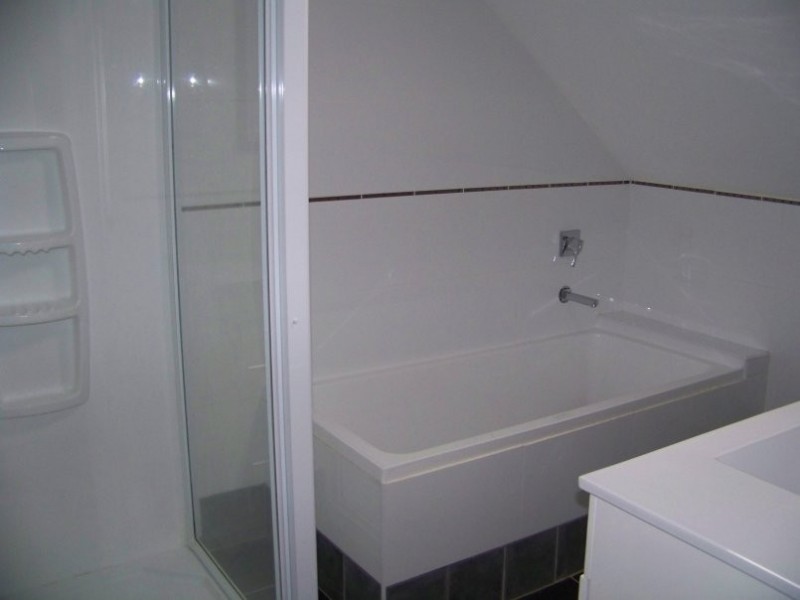 10 Oomool St, Macleay Island QLD 4184