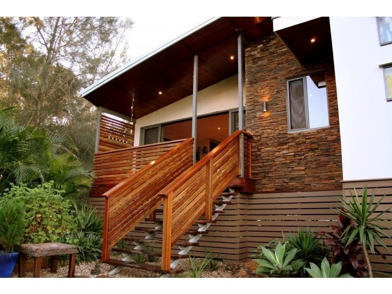 15 Cressy St, Macleay Island QLD 4184