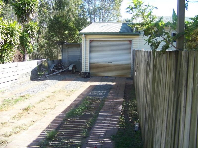 2 Undine St, Macleay Island QLD 4184