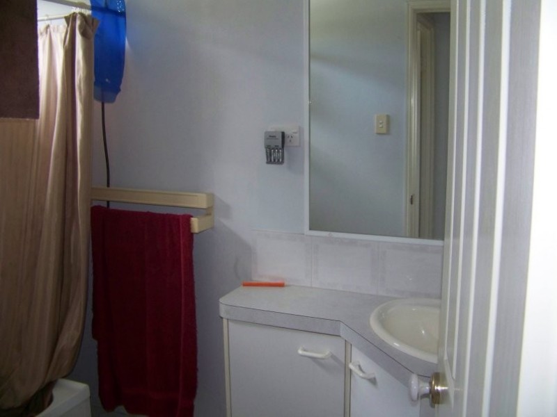 2 Undine St, Macleay Island QLD 4184