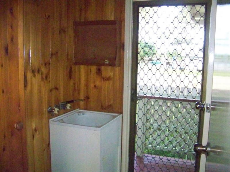 28 CRESTHAVEN, Lamb Island QLD 4184