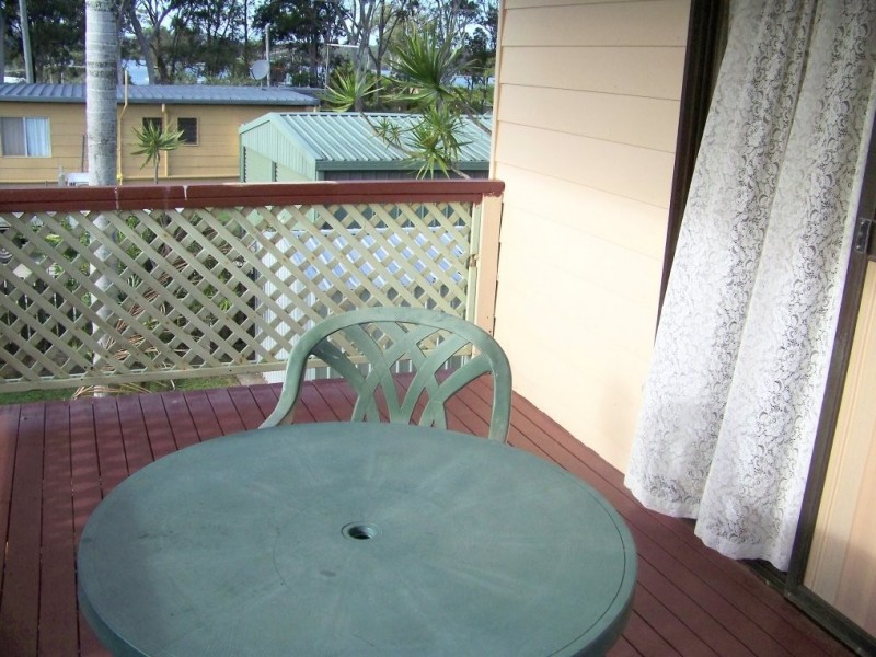 28 CRESTHAVEN, Lamb Island QLD 4184