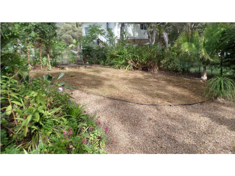 15 ALKIRA, Macleay Island QLD 4184