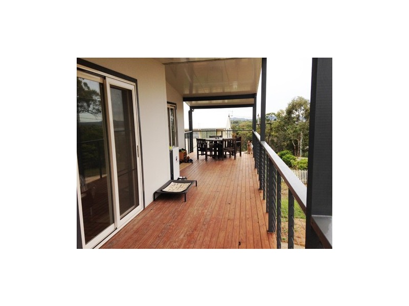 2 PERCIVAL, Macleay Island QLD 4184