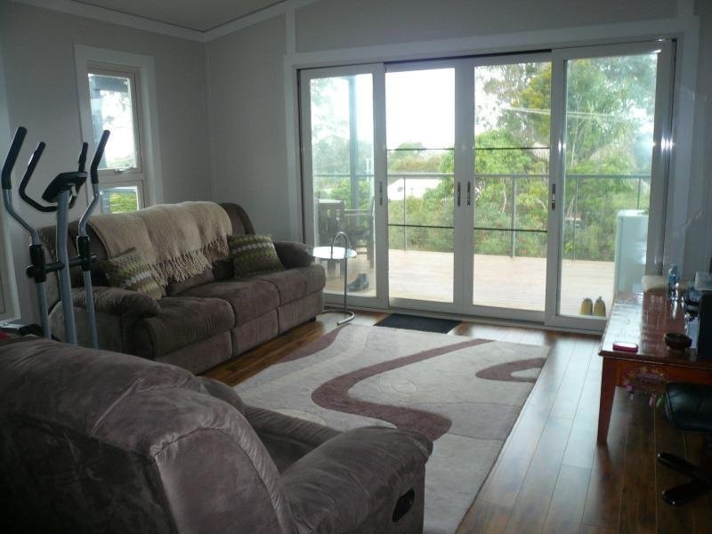 2 PERCIVAL, Macleay Island QLD 4184