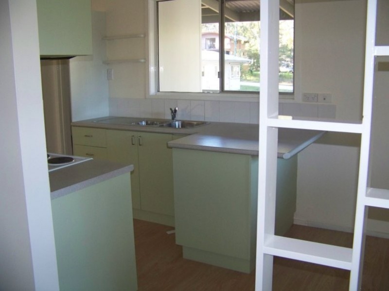 10 Brolga St, Macleay Island QLD 4184