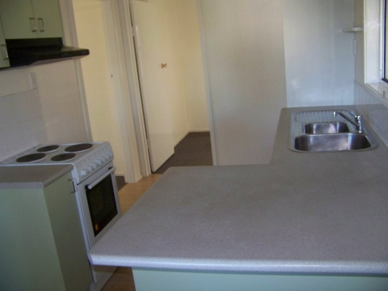 10 Brolga St, Macleay Island QLD 4184