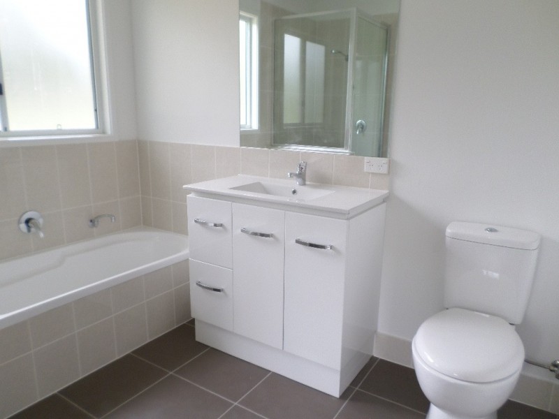 15 Mango Cresent, Macleay Island QLD 4184