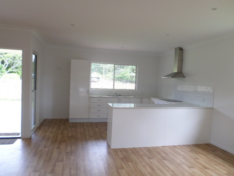 15 Mango Cresent, Macleay Island QLD 4184