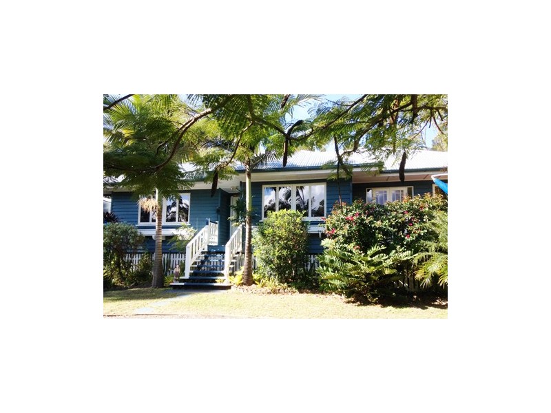 18 Coast, Macleay Island QLD 4184