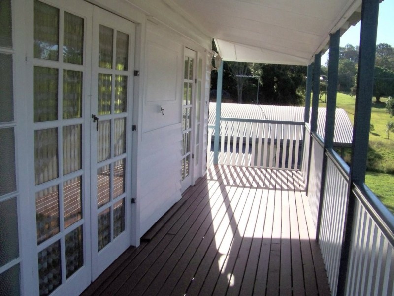 35 LUCAS dr, Lamb Island QLD 4184