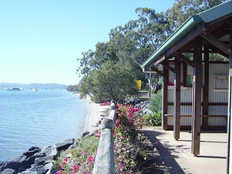 6 Junee Parade, Karragarra Island QLD 4184