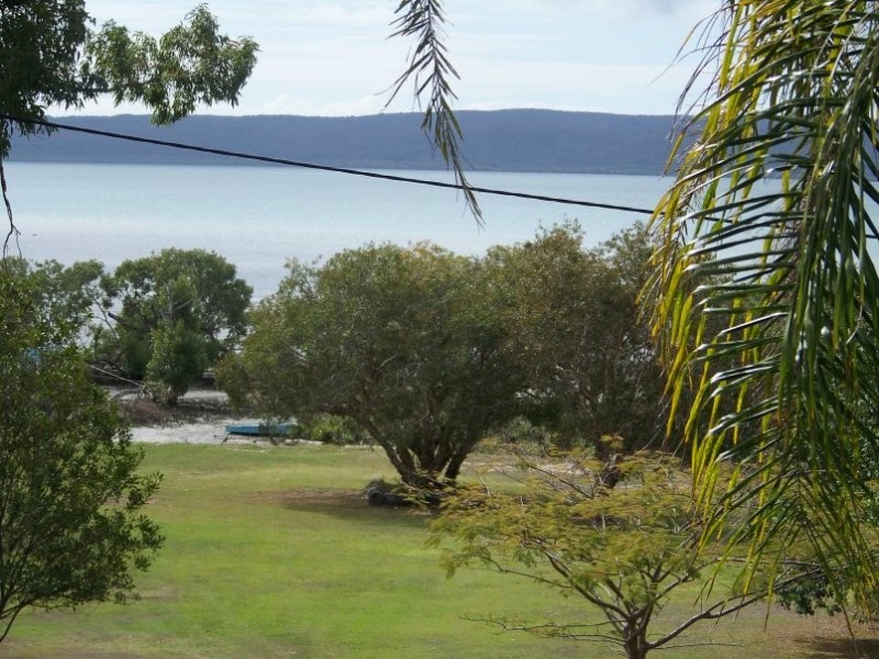34 Beelong St, Macleay Island QLD 4184