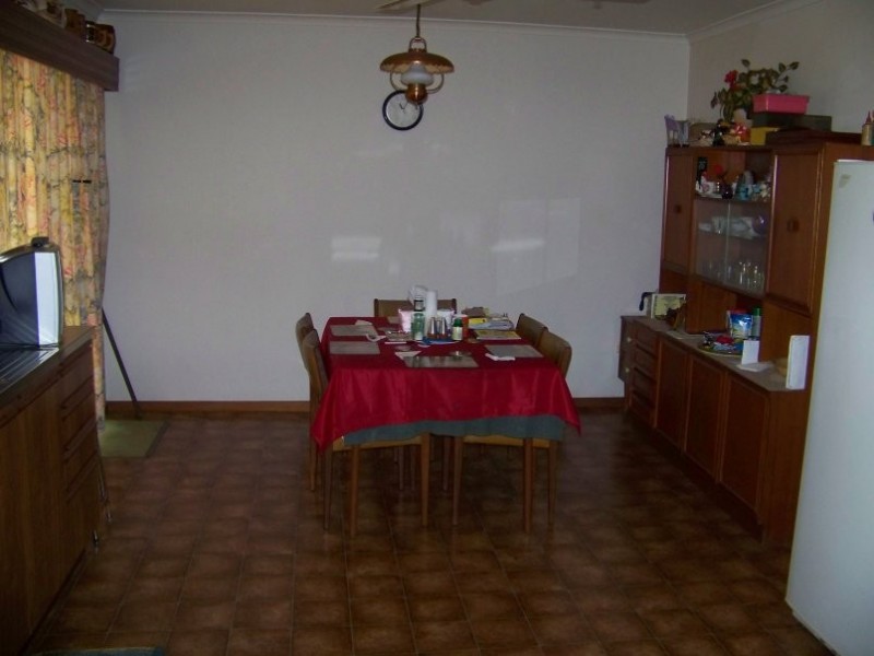 34 Beelong St, Macleay Island QLD 4184