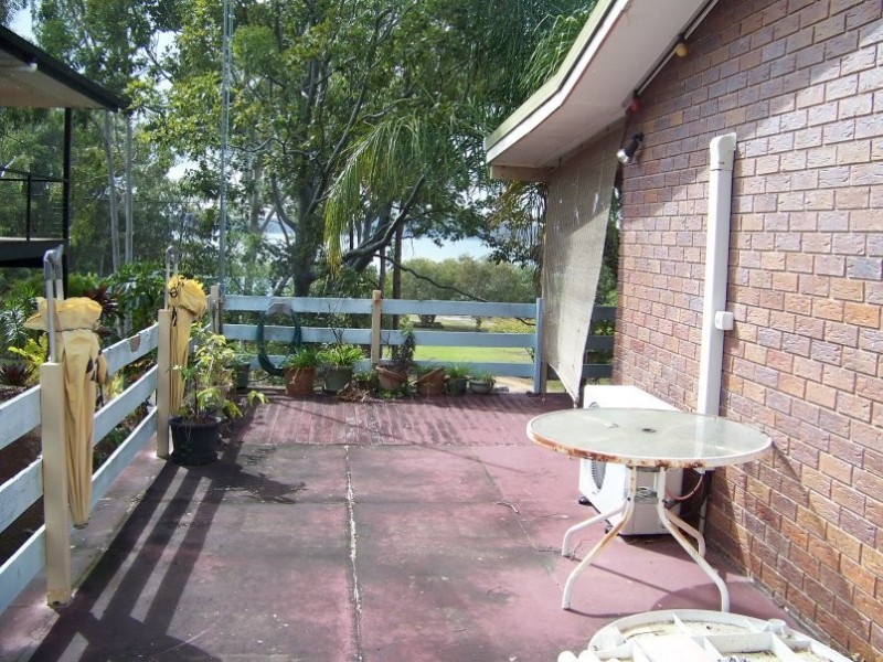 34 Beelong St, Macleay Island QLD 4184
