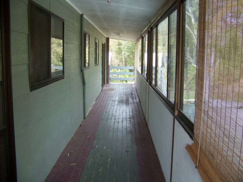 34 Beelong St, Macleay Island QLD 4184