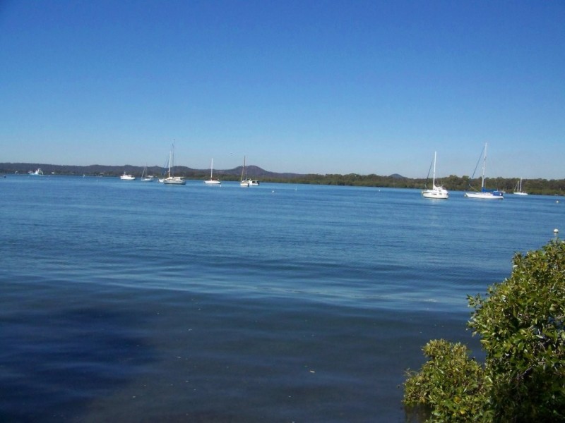 72 MELALEUCA DR, Lamb Island QLD 4184