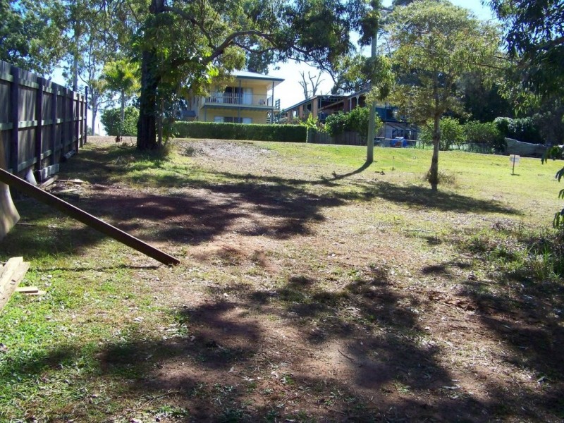 72 MELALEUCA DR, Lamb Island QLD 4184