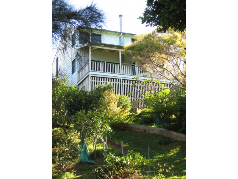 46 RESTHAVEN dr, Lamb Island QLD 4184