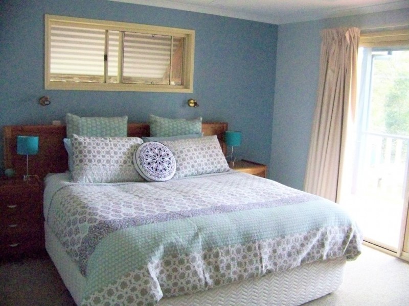 192 LUCAS DR, Lamb Island QLD 4184