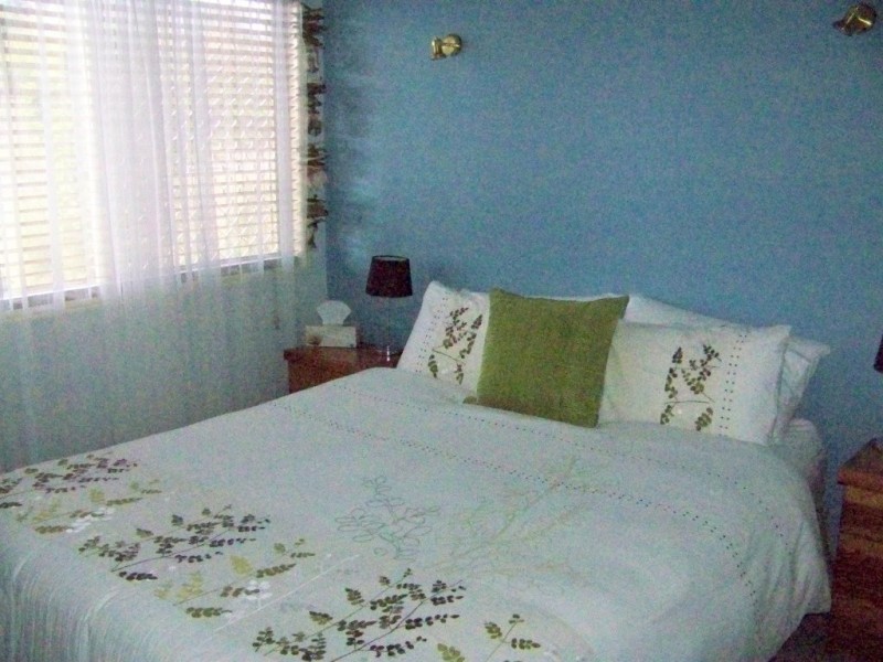 192 LUCAS DR, Lamb Island QLD 4184