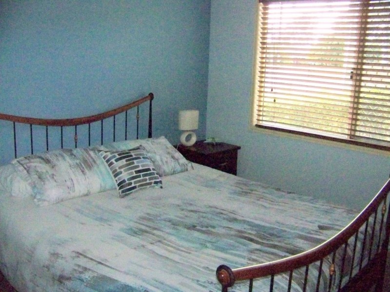 192 LUCAS DR, Lamb Island QLD 4184