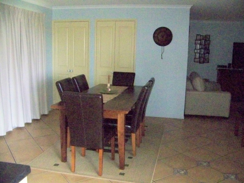 192 LUCAS DR, Lamb Island QLD 4184