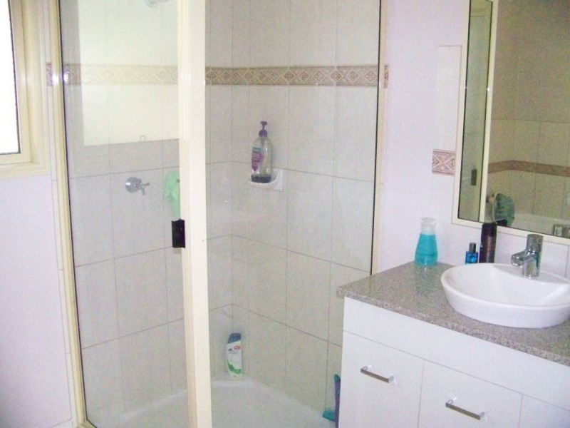 192 LUCAS DR, Lamb Island QLD 4184