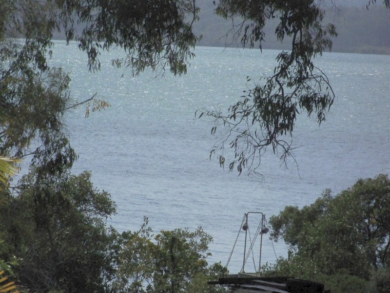 192 LUCAS DR, Lamb Island QLD 4184