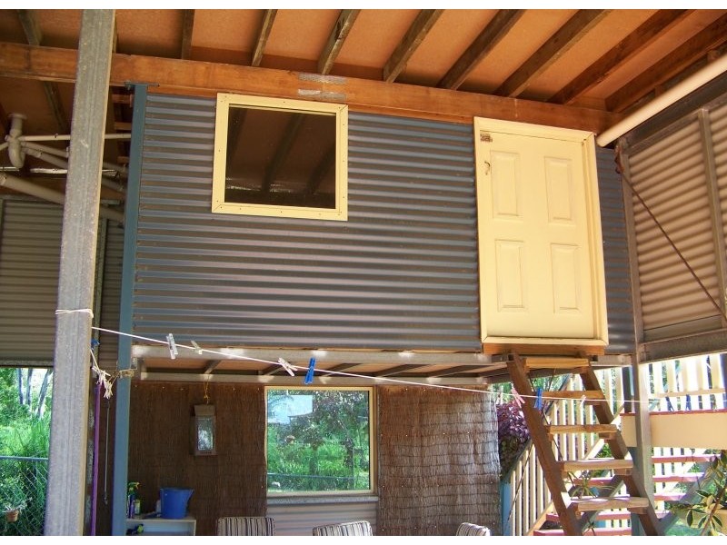 192 LUCAS DR, Lamb Island QLD 4184