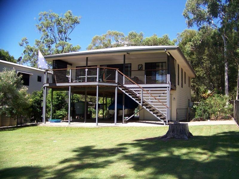 1 Dinjerra St, Macleay Island QLD 4184