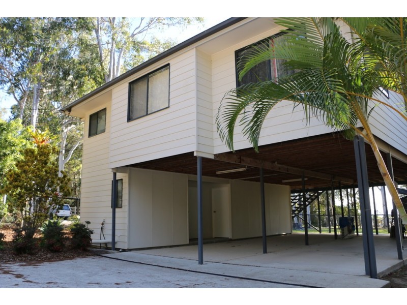 1 Dinjerra St, Macleay Island QLD 4184
