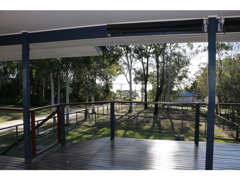 1 Dinjerra St, Macleay Island QLD 4184