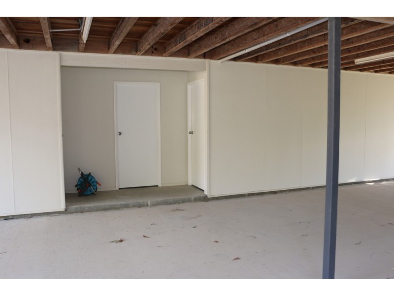 1 Dinjerra St, Macleay Island QLD 4184