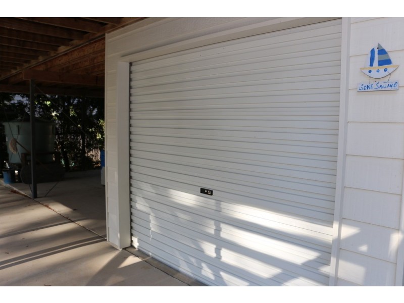 1 Dinjerra St, Macleay Island QLD 4184
