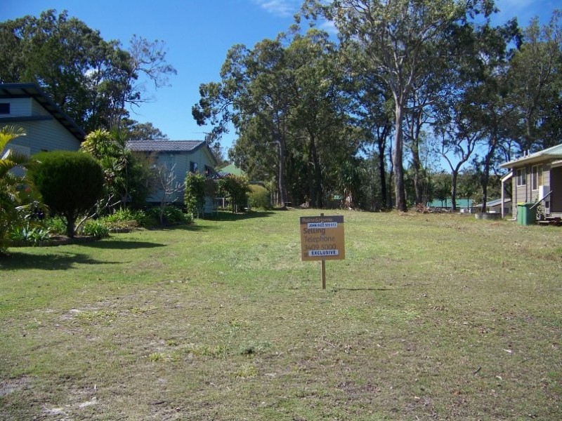 31 Benowa St, Macleay Island QLD 4184