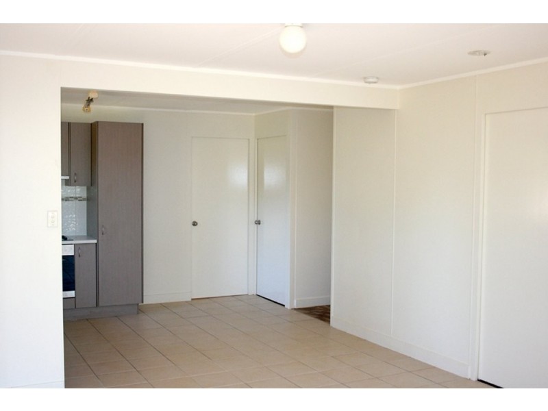 1 JUNE PDE, Lamb Island QLD 4184