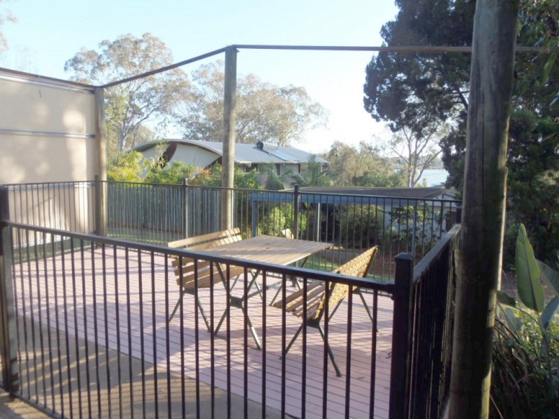 1 JUNE PDE, Lamb Island QLD 4184