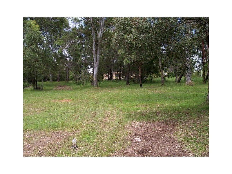 30 WYENA AV, Lamb Island QLD 4184