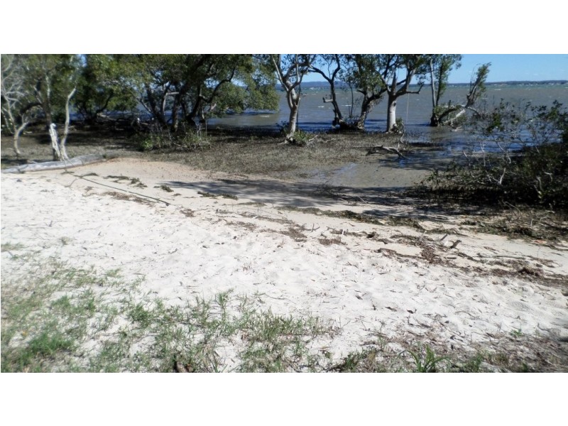 9 ATTUNGA ST, Macleay Island QLD 4184