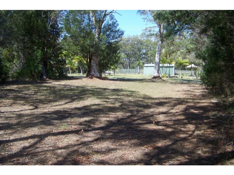 15 Barramundi St, Macleay Island QLD 4184