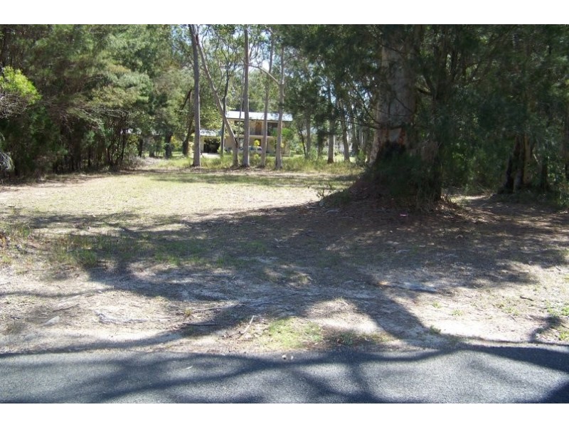 15 Barramundi St, Macleay Island QLD 4184