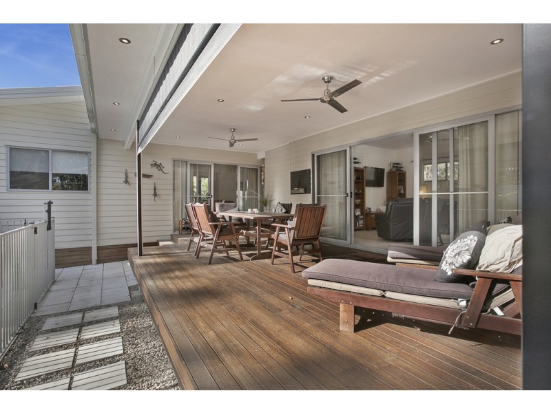 4 DALPURA STREET, Macleay Island QLD 4184
